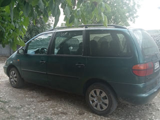 Volkswagen Sharan foto 8