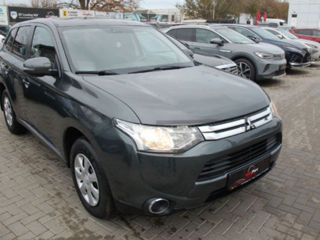 Mitsubishi Outlander foto 2