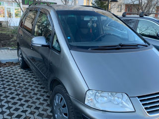 Volkswagen Sharan foto 2