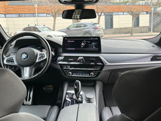 BMW 5 Series foto 8