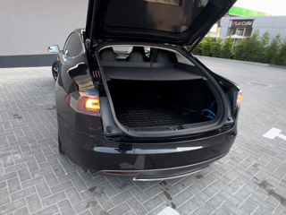 Tesla Model S foto 3