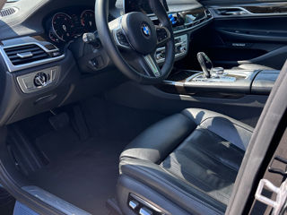 BMW 7 Series foto 11