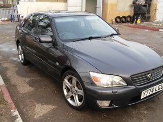 Lexus IS Series foto 1