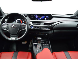 Lexus UX foto 9