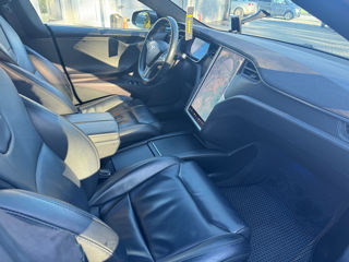 Tesla Model X foto 8