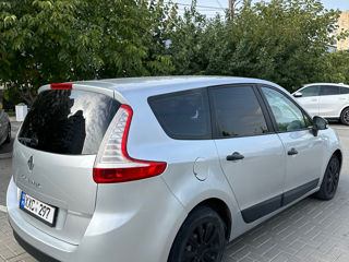 Renault Grand Scenic foto 4