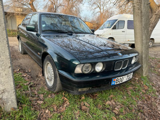 BMW 5 Series foto 3