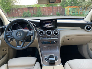 Mercedes GLC foto 10