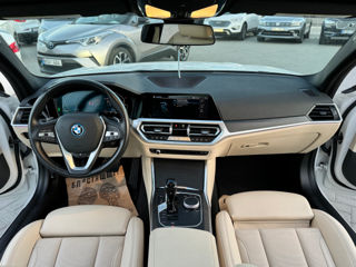 BMW 3 Series foto 8