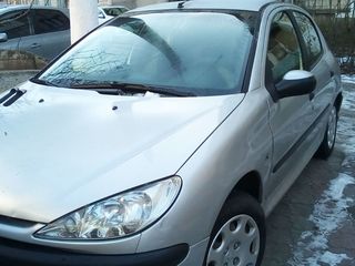 Peugeot 206 foto 1