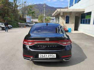 Hyundai Grandeur foto 2