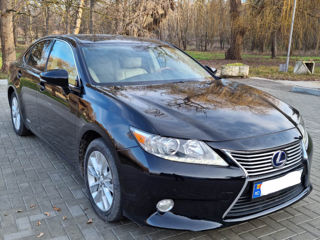 Lexus ES Series