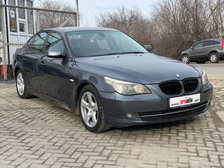 BMW 5 Series foto 3