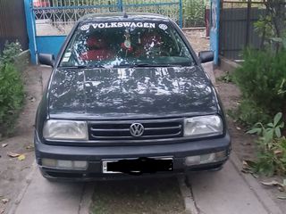 Volkswagen Vento foto 1