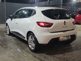 Renault Clio foto 6