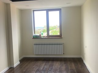 Urgent vinzare apartament 2 camere 50м2+5m2 foto 7