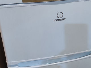 Vind frigider Indesit stare bună