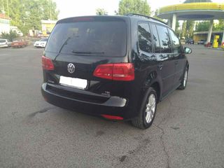 Volkswagen Touran foto 7