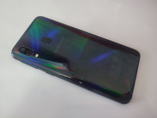 Samsung Galaxy A40 foto 2