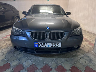 BMW 5 Series foto 1