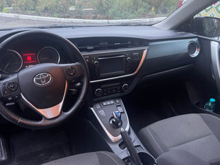 Toyota Auris foto 2