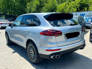 Porsche Cayenne foto 4