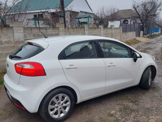 KIA Rio foto 2