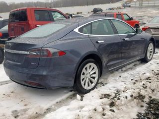 Tesla Model S foto 4