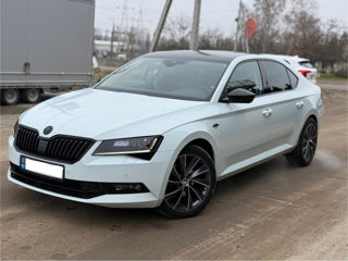 Skoda Superb foto 2