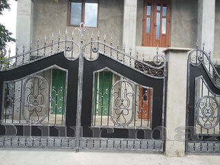 Copertine, porți, balustrade, garduri,  gratii , uși metalice și alte confecții din fier forjat. foto 9