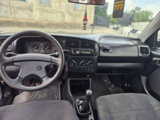 Volkswagen Vento foto 9