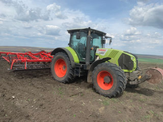 Claas Arion 640 foto 5