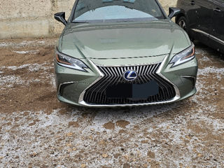 Lexus ES Series