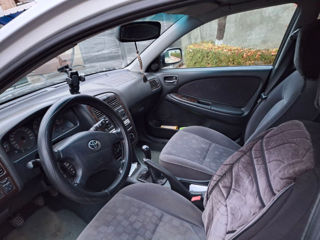 Toyota Avensis foto 4