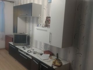 Vând apartament cu doua camere + balcon și garaj in or. Fălești foto 4