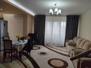 Apartament cu 3 camere, 107 m², Râșcani, Chișinău foto 3