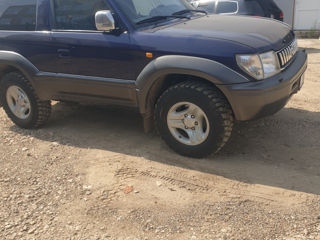 Toyota Land Cruiser foto 1