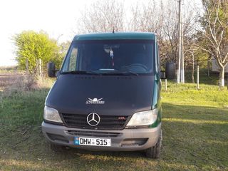 Mercedes 313 foto 2