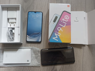 Xiaomi Mi 9 Lite / 6GB-RAM / 128GB-ROM / 4030 mAh / Gri Onix foto 2