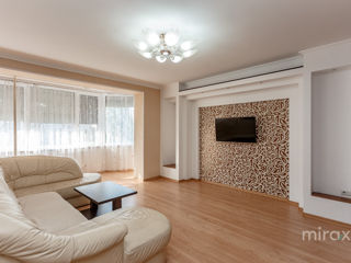 Apartament cu 3 camere, 135 m², Centru, Chișinău foto 2
