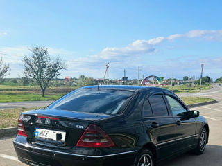 Mercedes C-Class фото 6