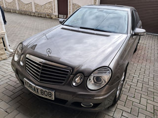 Mercedes E-Class foto 2