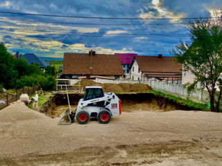 Servicii bobcat excavator  transport evacuarea gunoiului demolarea construcțiilor foto 1