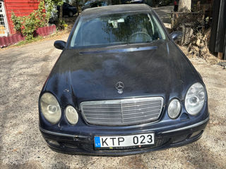 Mercedes E-Class foto 2