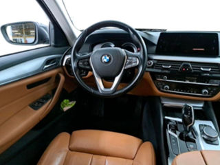 BMW 5 Series foto 3