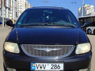 Chrysler Grand Voyager foto 2