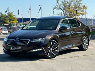 Skoda Superb foto 1