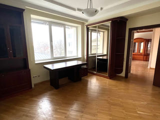 Apartament cu 4 camere, 156 m², Centru, Chișinău foto 13