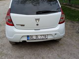 Dacia Sandero foto 2