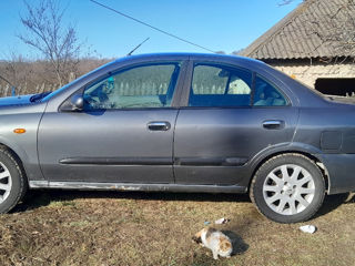 Nissan Almera foto 2